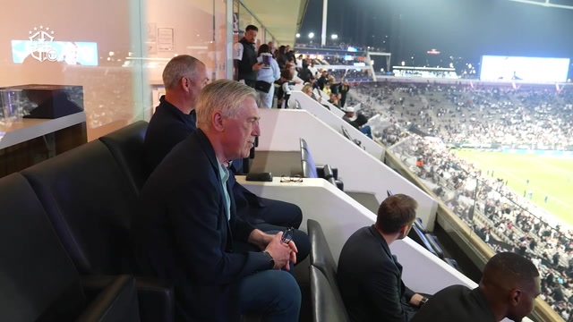 In São Paulo, Ancelotti attends a Brazilian Serie A match