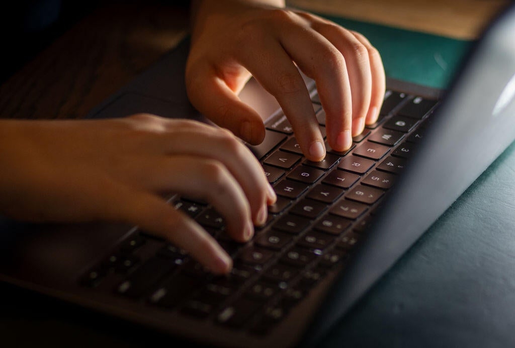 AI-generated porn site Mr. Deepfakes shuts down