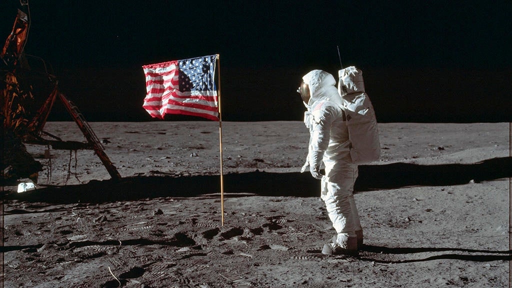 CBS News poll: Most Americans favor U.S. returning to moon, going to Mars