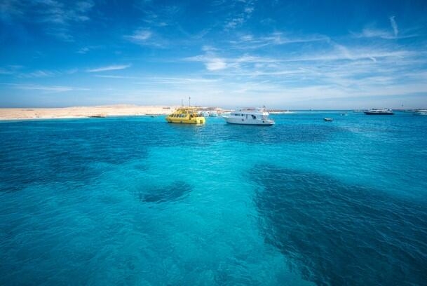 Tourist sub sinks off Egypt's Red Sea coast, killing 6, state media say