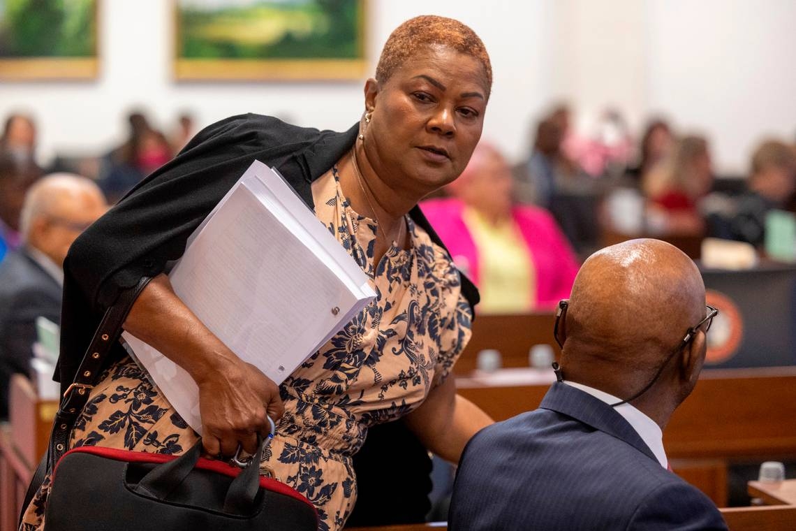 Charlotte Democrat joins GOP in supporting bill bolstering ICE cooperation law