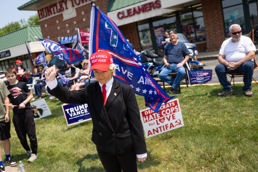 Huntley ‘Trump Truth' store hosts dueling rallies as owner vows to stay open
