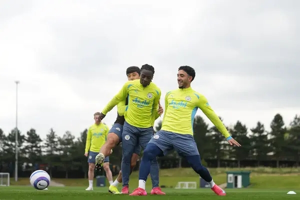 Neil Warnock explains why he loves special Manchester City forward duo