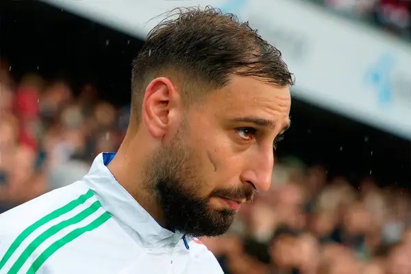 Manchester City register transfer interest in Paris Saint-Germain superstar