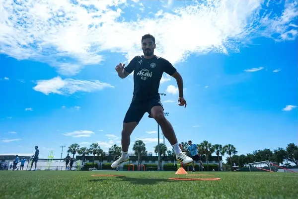 European giants ‘hopeful' of signing Manchester City midfielder this summer