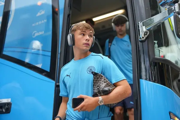 Manchester City centre-back ‘actively wanting' permanent exit from Etihad Stadium this summer