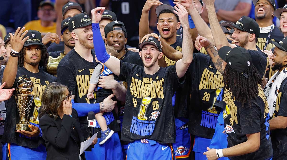 Thunder guard Alex Caruso's teammates show out at his wedding