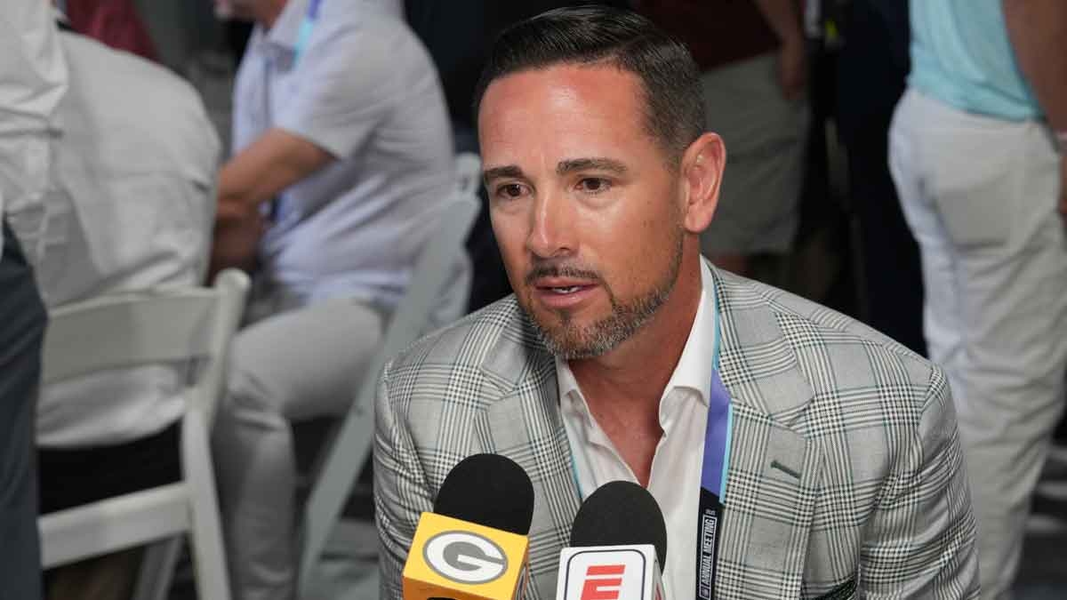 Packers HC Matt LaFleur's presser rudely interrupted by loud emergency alerts