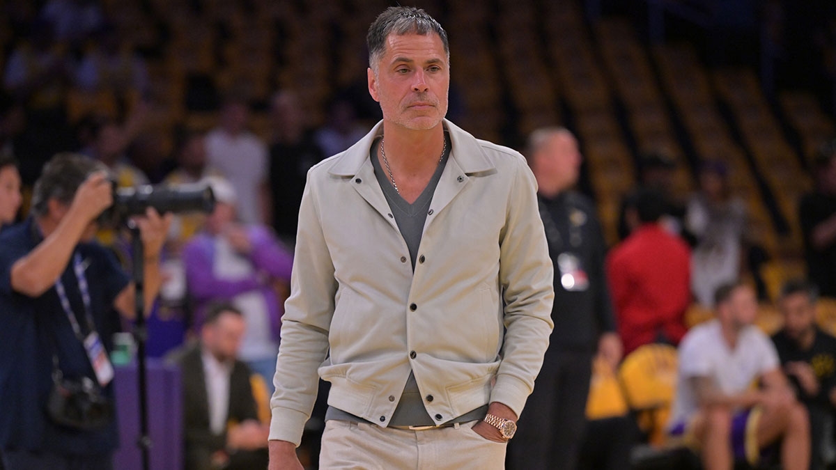 Lakers make flurry of moves before training camp