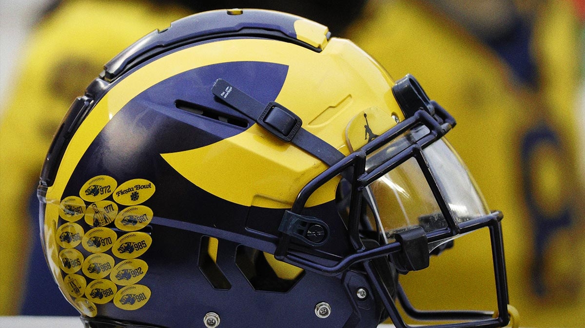 Michigan football and Alabama left standing for 4-star DL