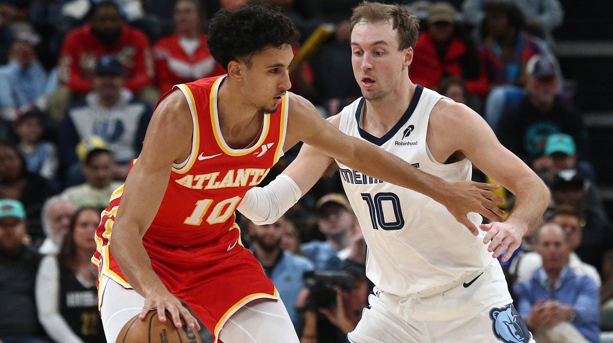 Luke Kennard hypes up Hawks contract with heartwarming picture of son