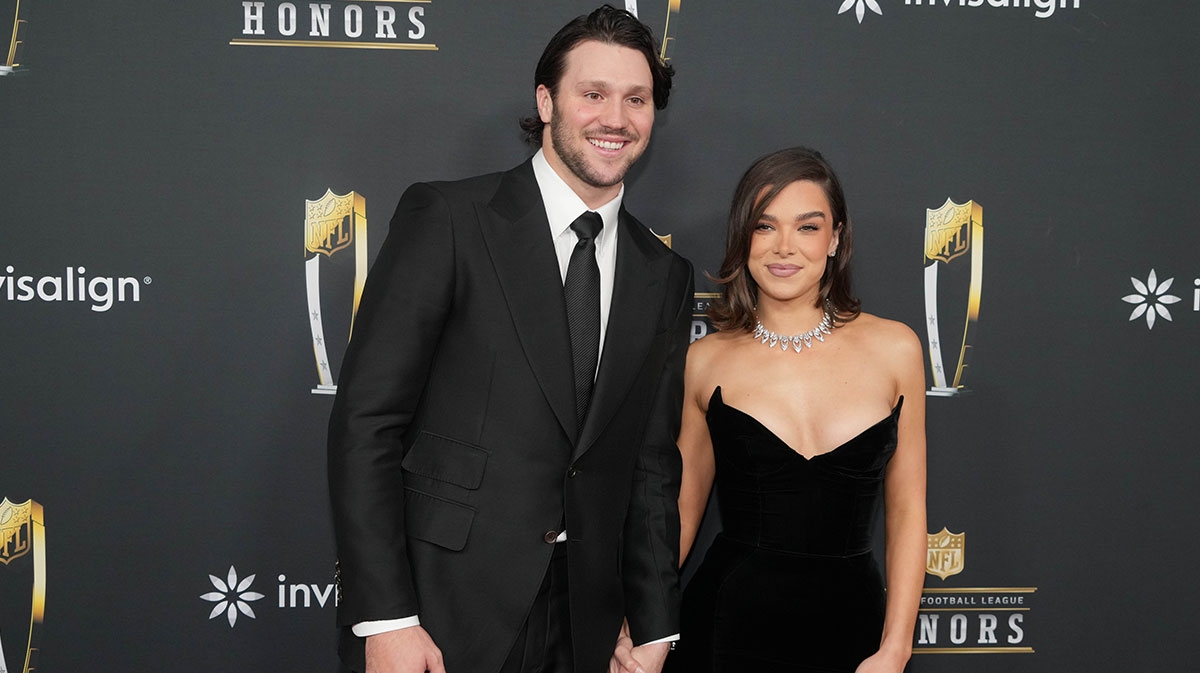Bills' Shane Buechele drops Josh Allen wedding photos