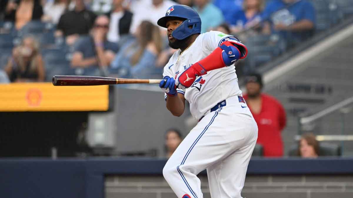 Blue Jays' Vladimir Guerrero Jr. blasts second-level homer vs. Diamondbacks