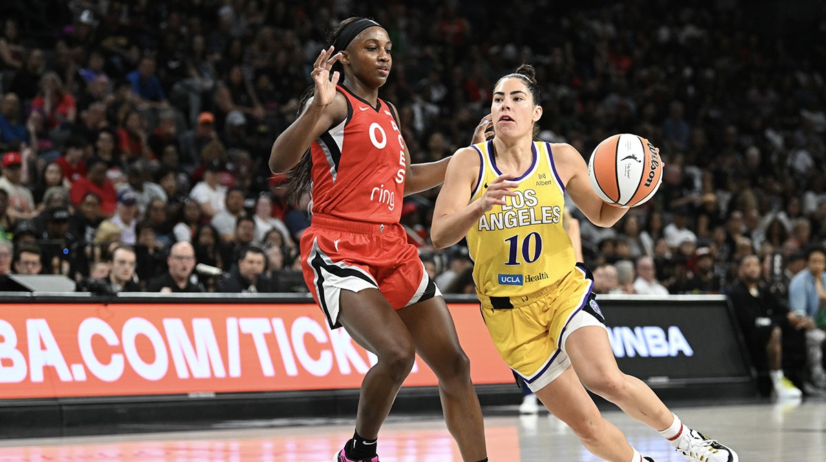 Sparks' Kelsey Plum draws Jalen Brunson comparison from Dawn Staley