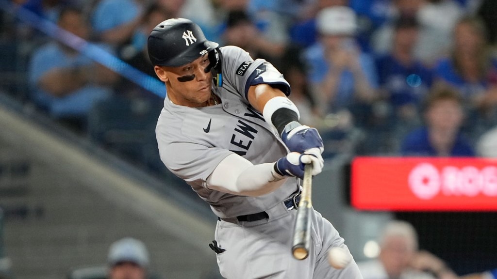 Yankees' Aaron Judge drops ‘can't panic' advice after disaster vs. Blue Jays
