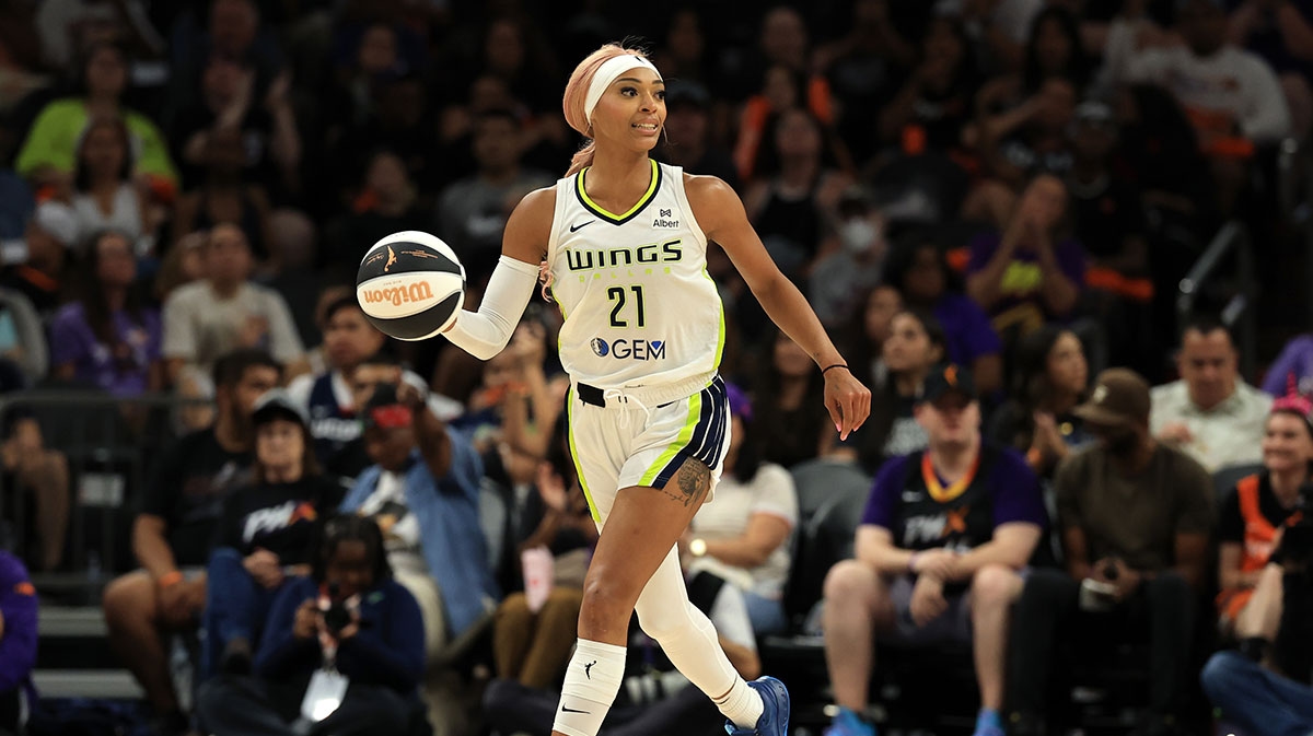 Wings' DiJonai Carrington, Chris Koclanes respond to immense backlash amid challenging season