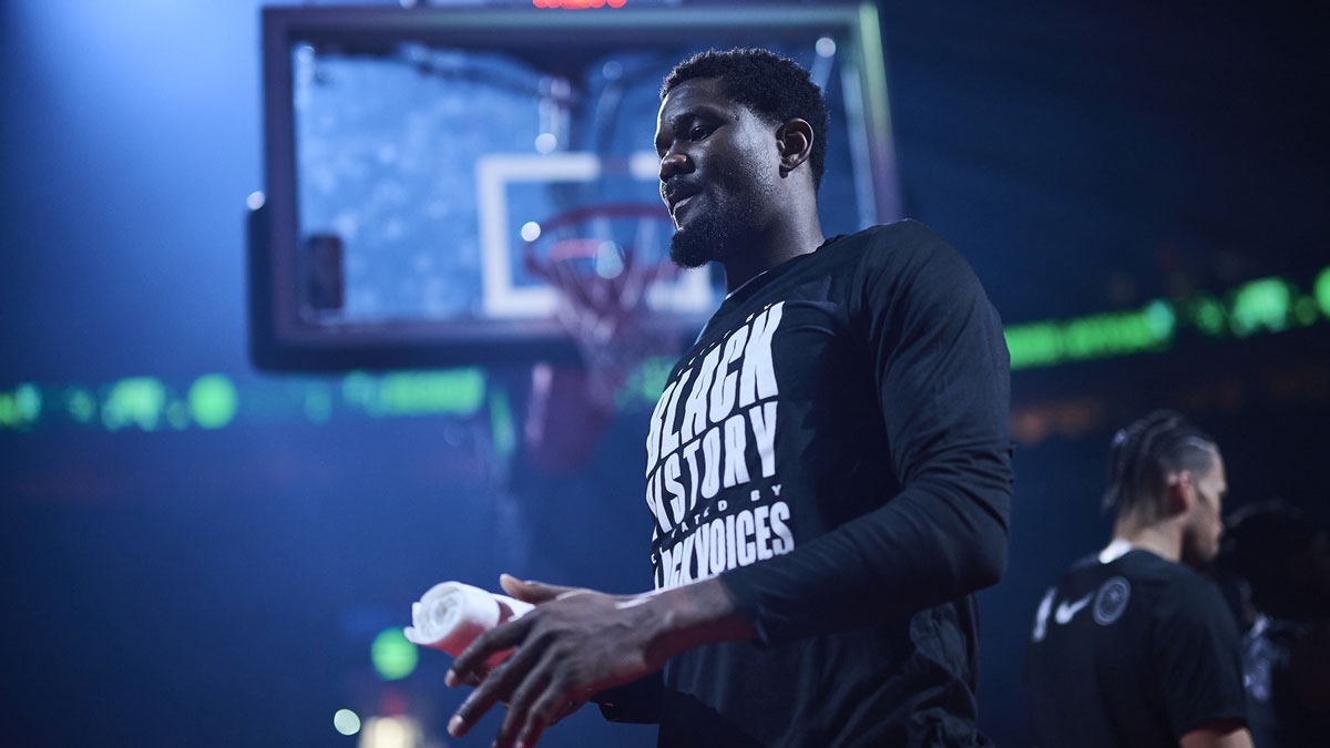Deandre Ayton's fit on Lakers gets conflicted views from ex-Suns, Blazers staff