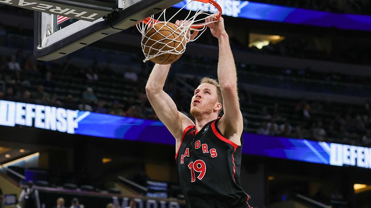 Raptors, Jakob Poeltl agree on $104 million contract extension