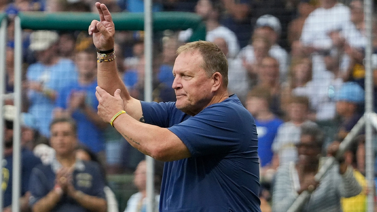 Brewers' Pat Murphy make tough admission after roster shakeup