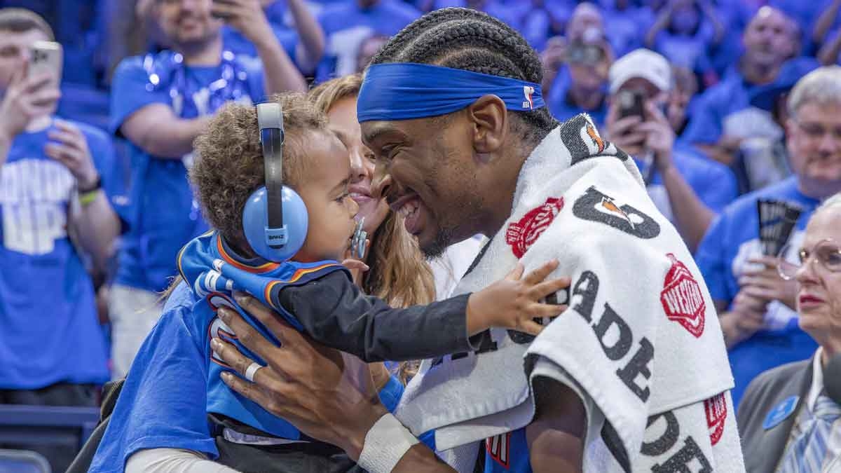 Thunder's Shai Gilgeous-Alexander goes sentimental on son watching him win WCF MVP