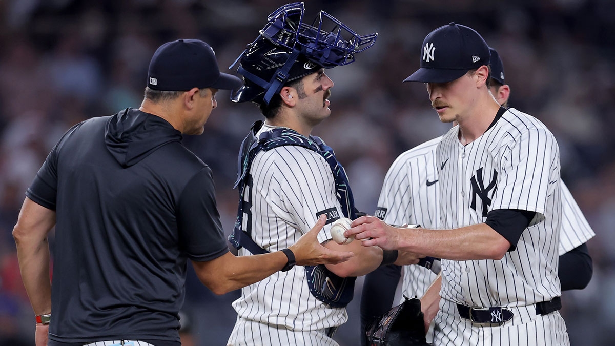 Yankees escape Rays despite woeful 9th-inning blunder