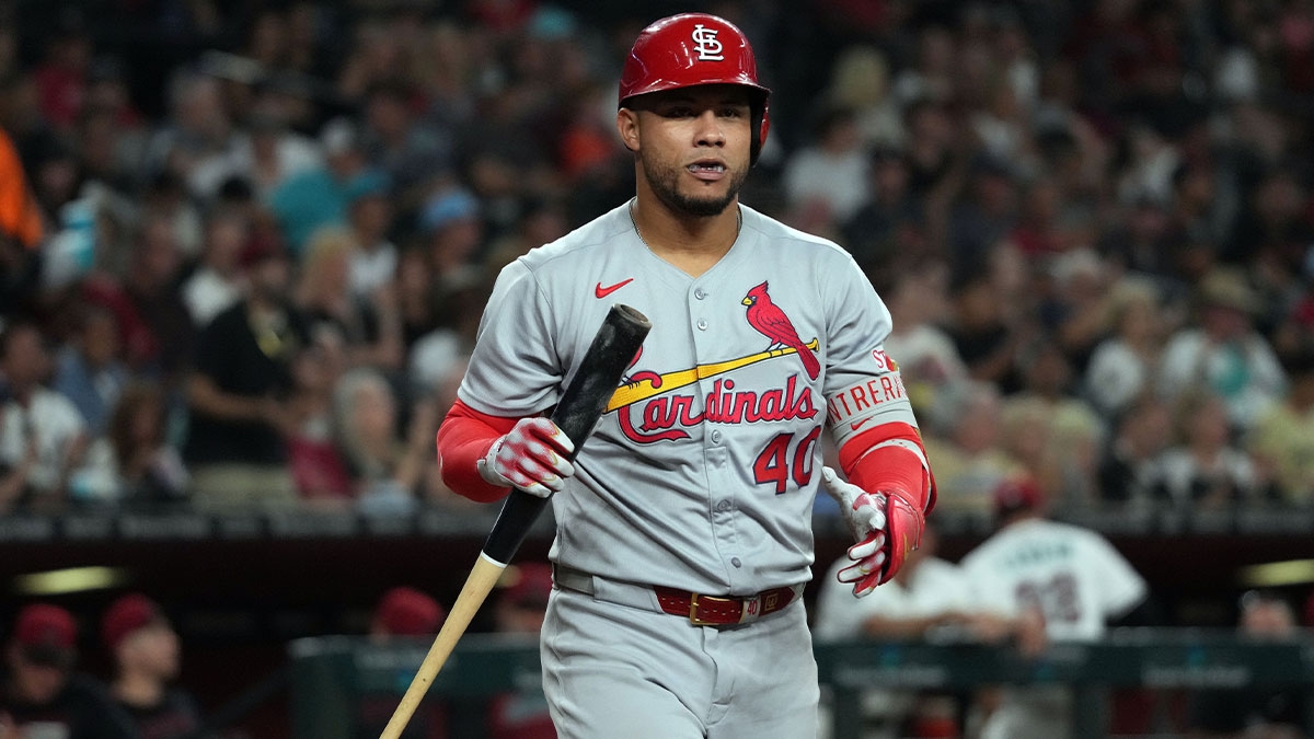 Benches clear in Cardinals-Padres after Willson Contreras HBP