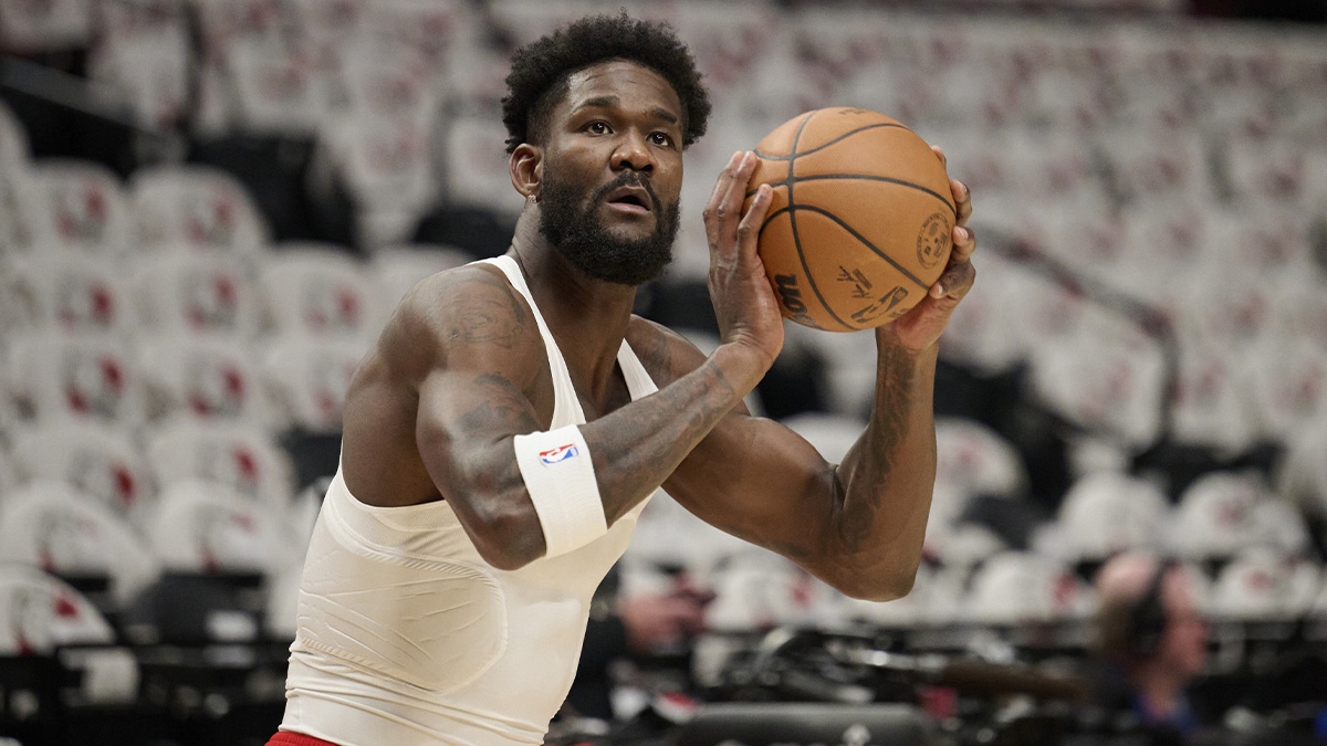 Lakers' Deandre Ayton, Adou Thiero represent LA hoops at Dodger Stadium