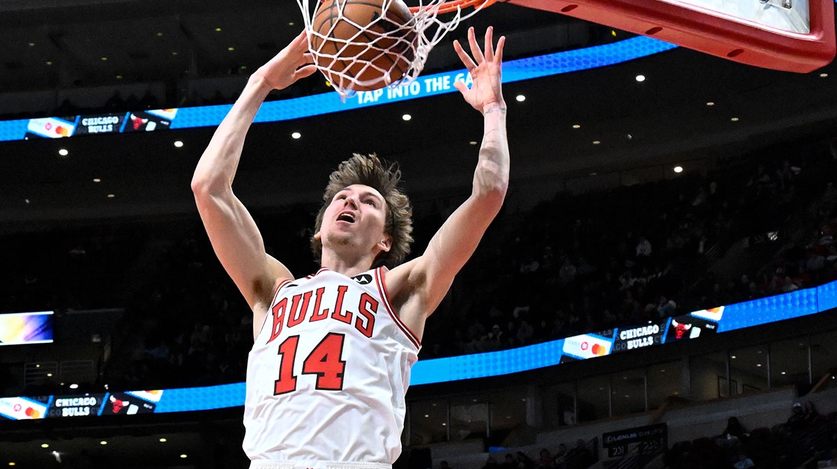 Matas Buzelis glides for windmill slam at NBA Summer League