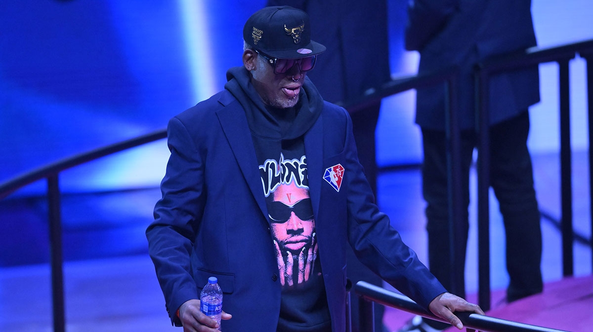 Bulls use Dennis Rodman to welcome back iconic pinstripe jerseys