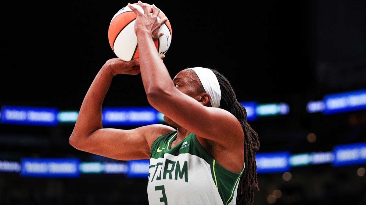 Storm's Nneka Ogwumike joins exclusive WNBA club in loss to Sparks