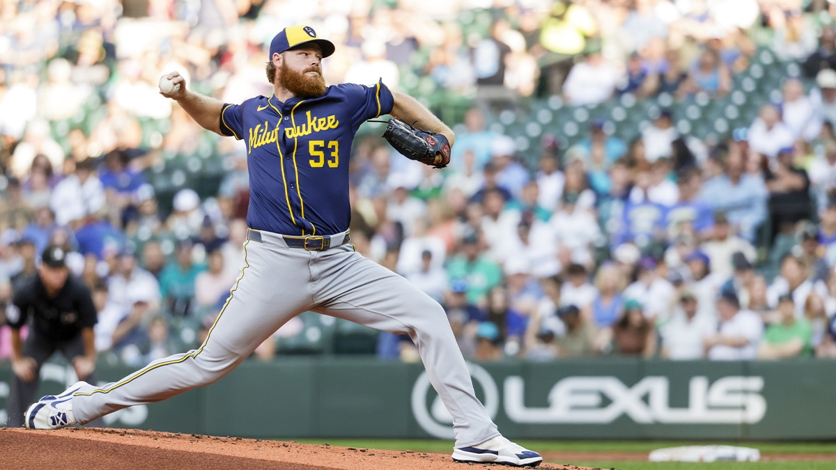 Brewers overtake Cubs in NL Central with 11th straight win