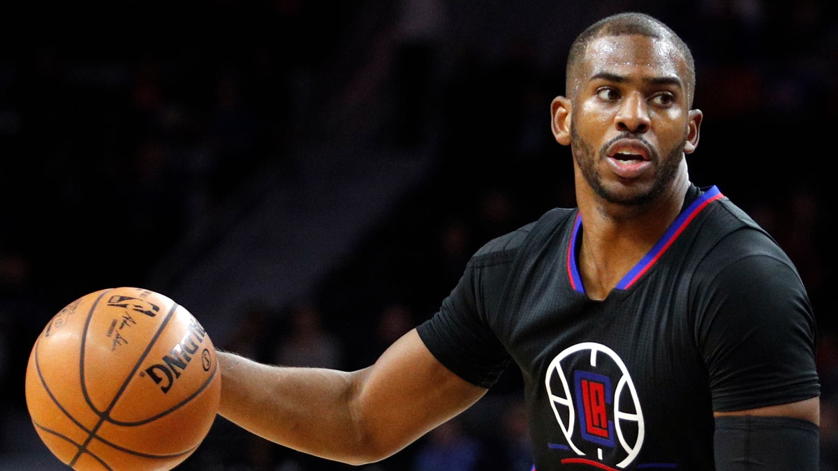 Clippers' Chris Paul gets massive ‘welcome home' message at Intuit Dome