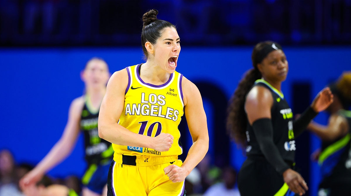 Kelsey Plum's teammate explains controversial Sparks fan interaction