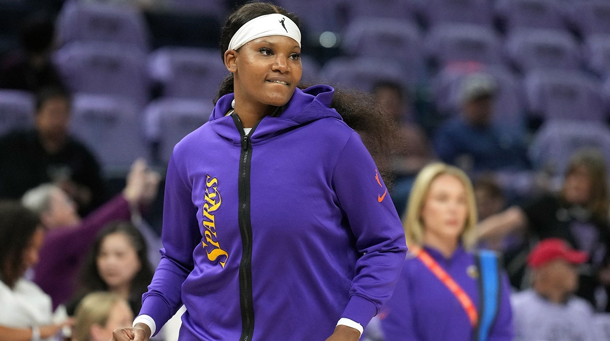Sparks coach Lynne Roberts drops truth bomb on seldom-used rookie