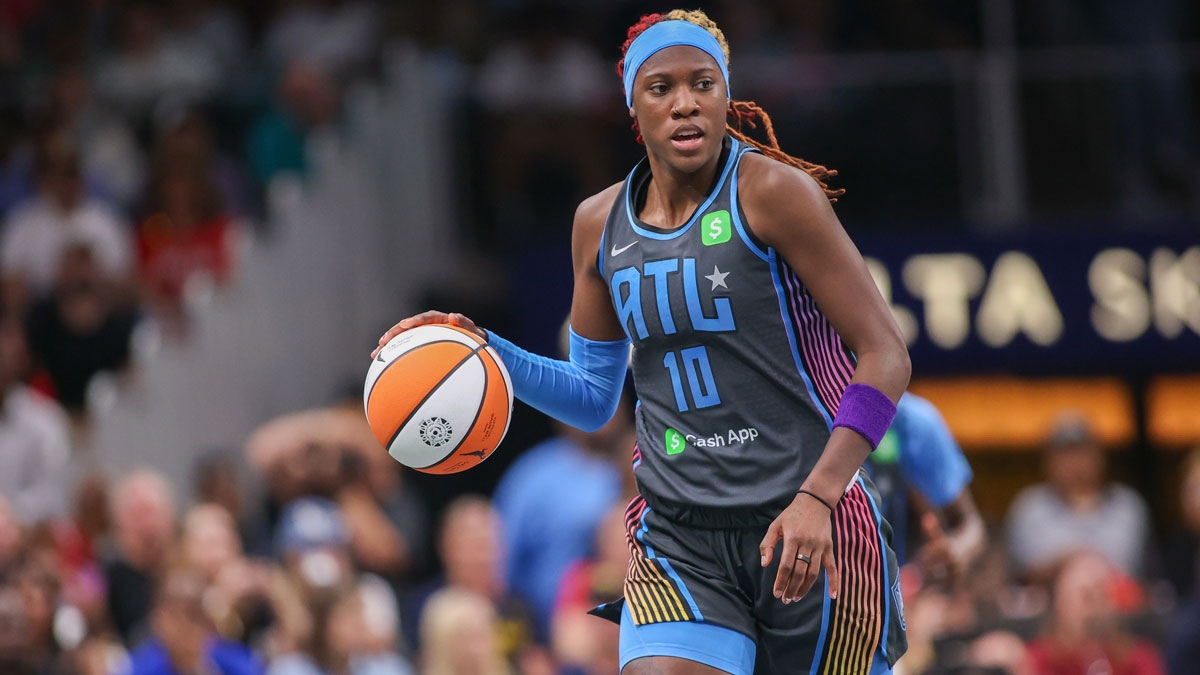 Dream's Rhyne Howard goes off for WNBA record, career-highs in gritty win over Sky