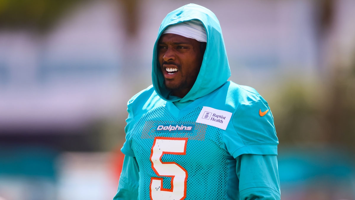 Adam Schefter puts timetable on Dolphins' Jalen Ramsey trade