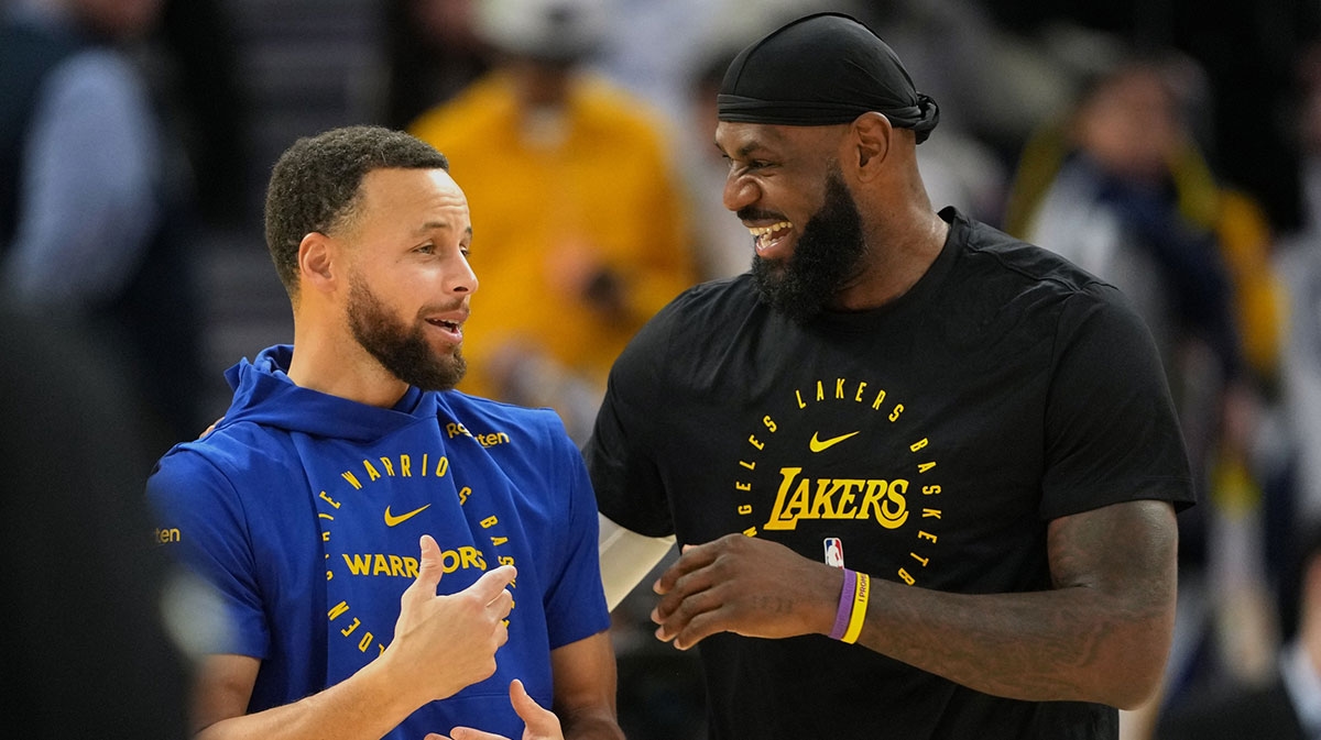 Lakers' LeBron James reacts to Stephen Curry's awesome Olympic throwback