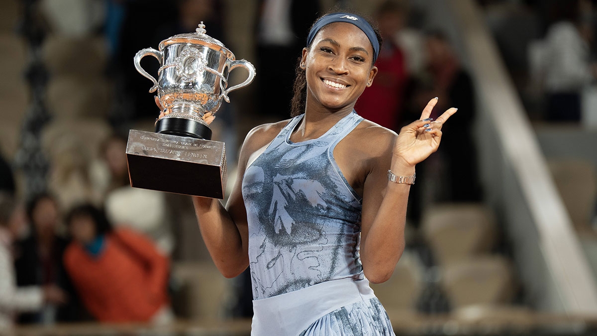 Coco Gauff's stunning Roland-Garros win earns shoutouts from Obamas, sports stars