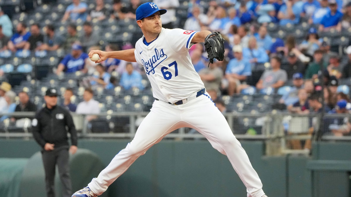 Royals make 2 crucial roster moves before Tigers clash