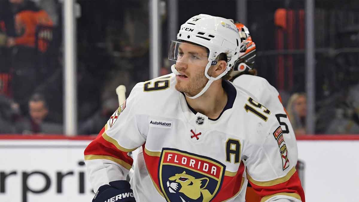 Fans react to Panthers' 1st period demolition of Oilers in Game 4
