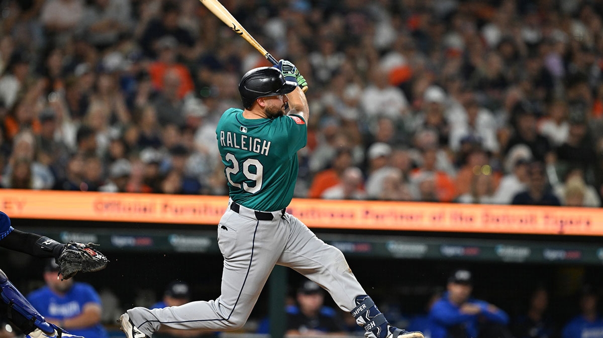 Mariners' Cal Raleigh emerges as betting favorite to win 2025 Home Run Derby