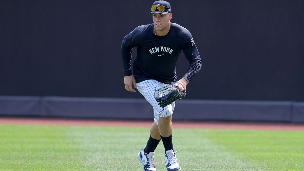 Yankees star Aaron Judge's outfield return pushed back by Aaron Boone