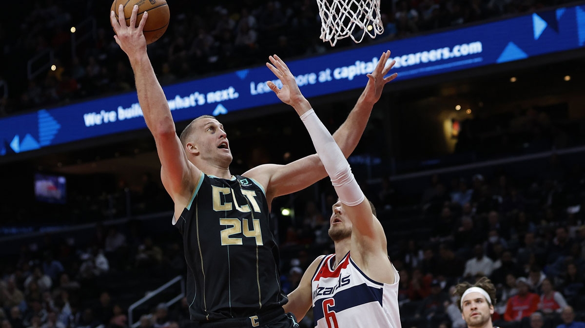 Hornets reunite with former center on $3.6 million contract in free agency