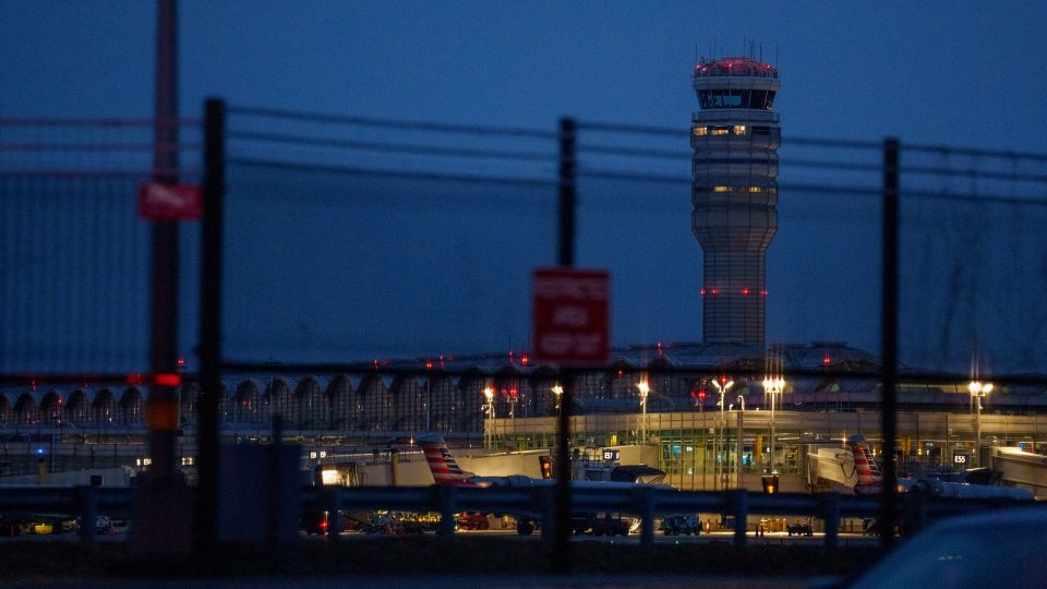 Planes receive mysterious false midair collision alerts near Reagan National Airport