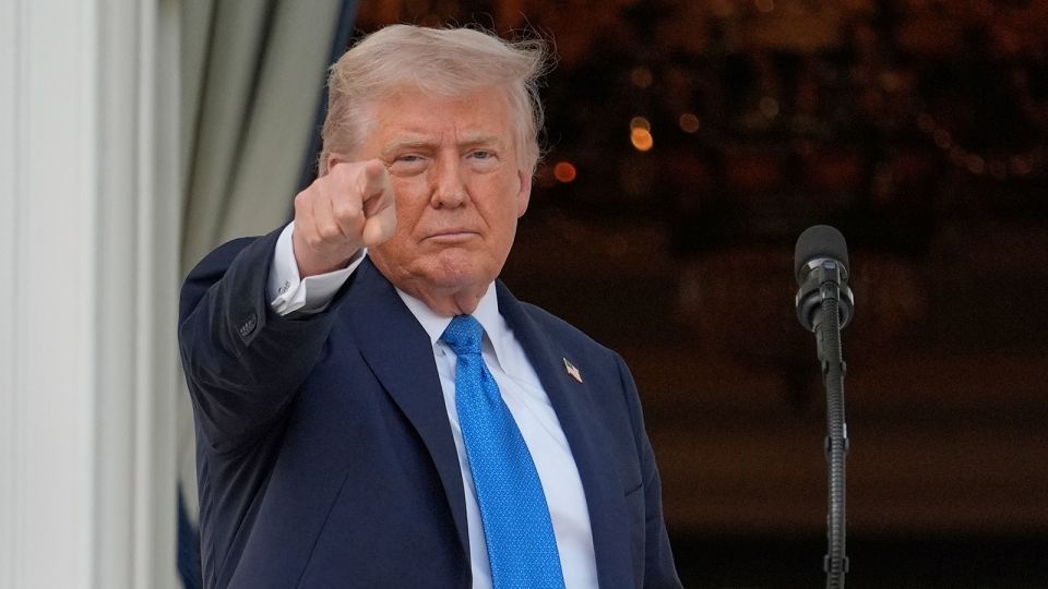 Trump signs proclamation to ban travel from 12 countries