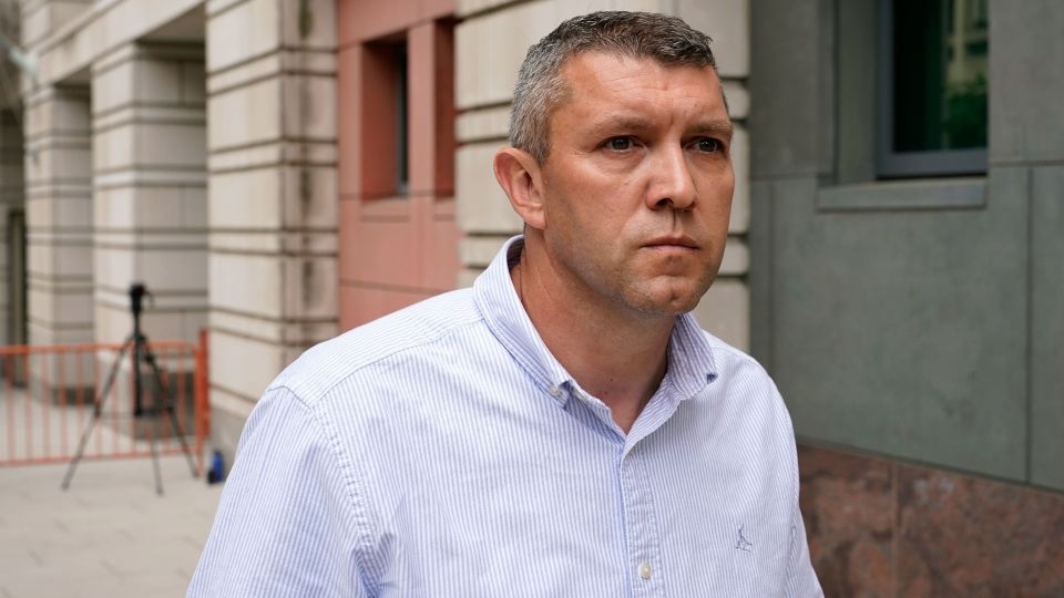 Ex-DC Police officer sentenced to 18 months in prison for tipping off Proud Boys leader about arrest warrant
