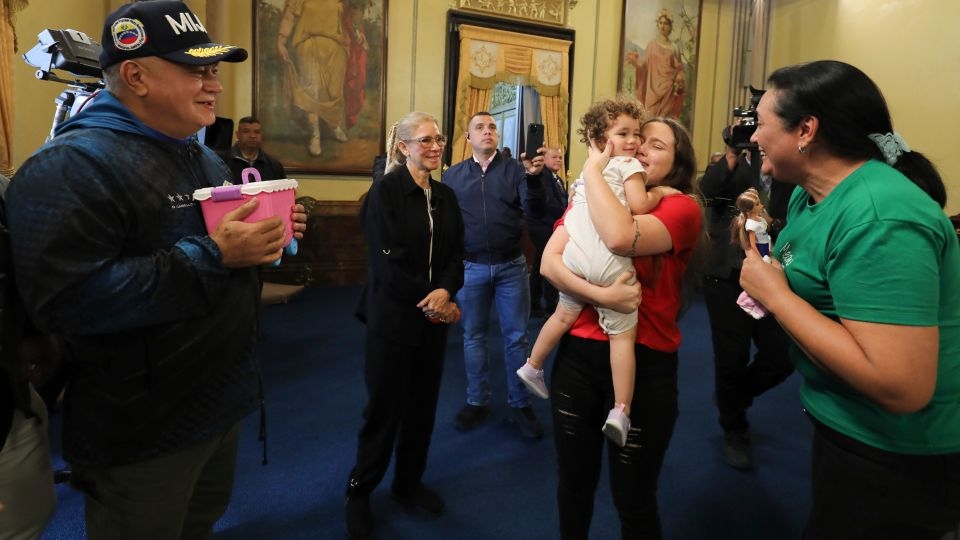 Deported mom says toddler's return to Venezuela after separation by US authorities was a ‘miracle'