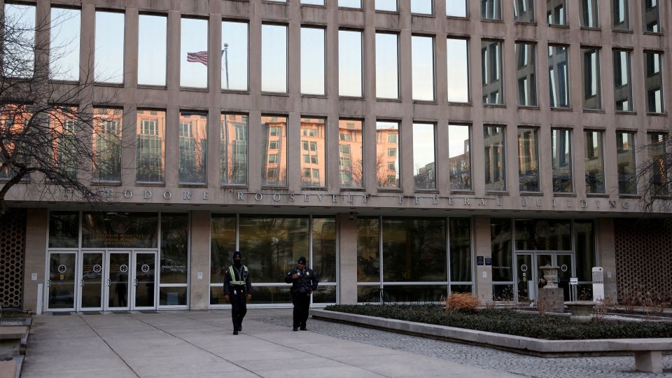 Trump administration bans agencies from considering race or gender in hiring process
