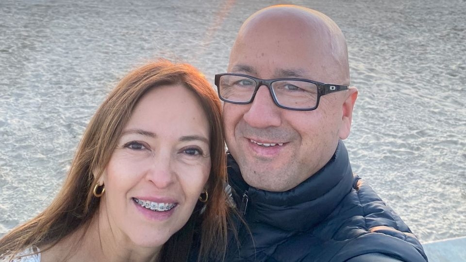 After living in the US for 35 years and raising 3 citizens, these parents got deported to Colombia. Their kids want them back