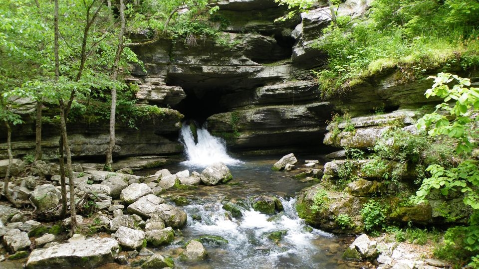 How Northern Arkansas' terrain may help an escaped convict evade capture